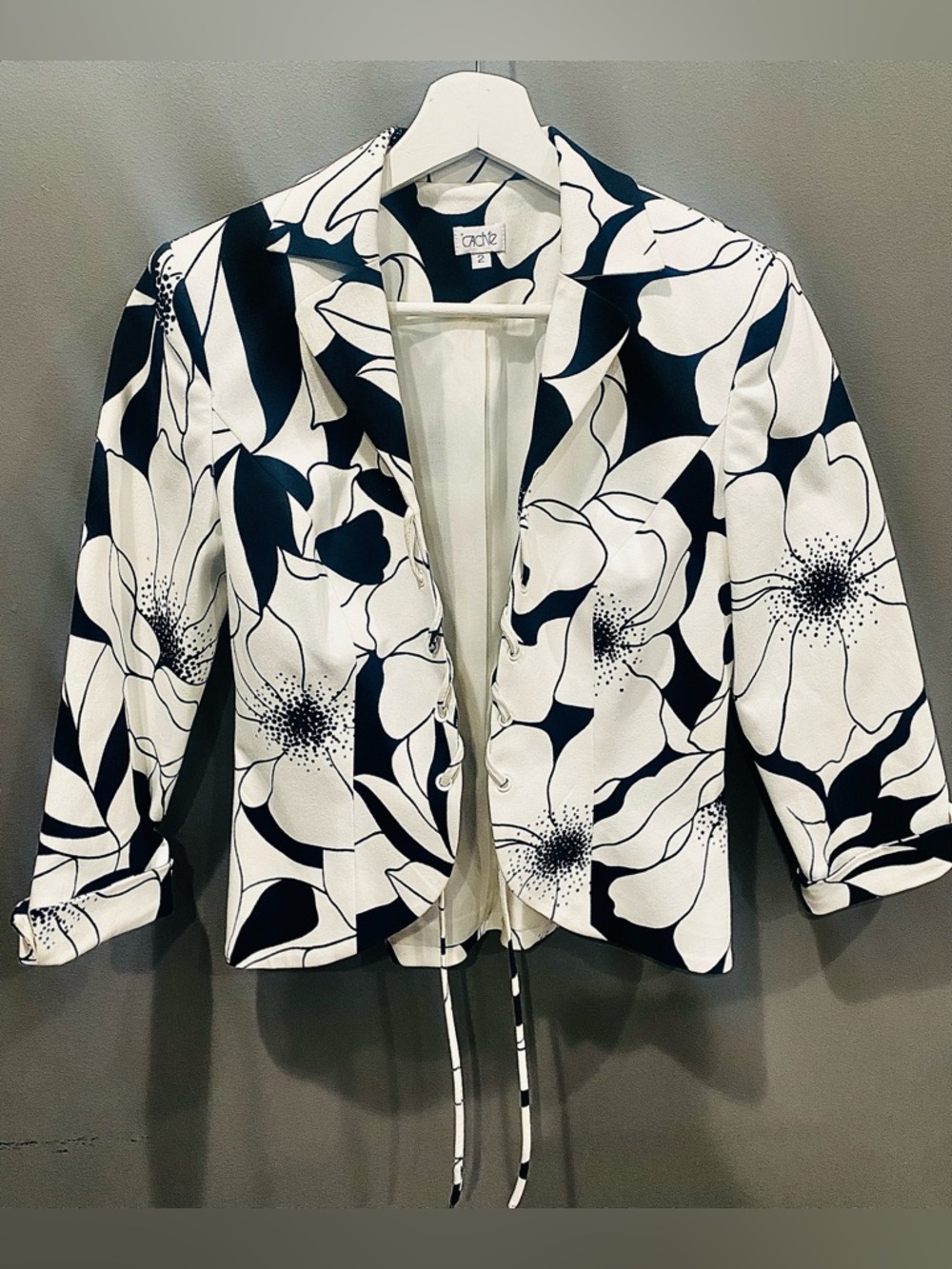 Vintage Cache Black and White Floral Lace-Up Blazer